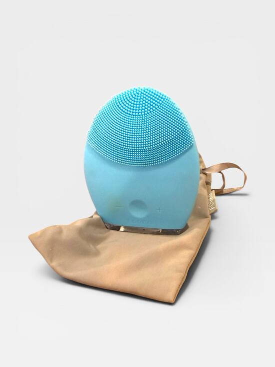 FOREO Other - FOREO Luna 2 Facial Cleansing Brush Blue All Skin Types EUC